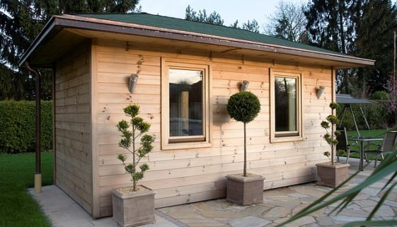 Outdoor-Sauna im Garten